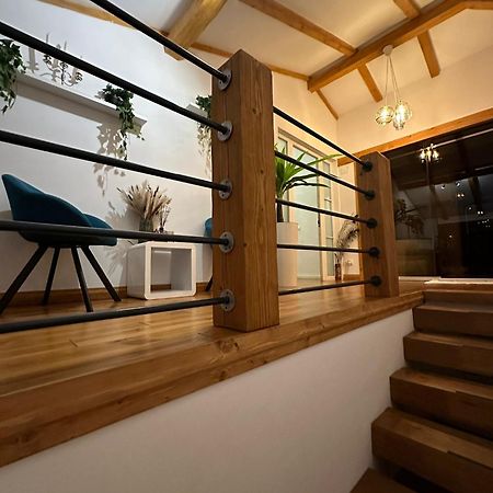 Attic 33 Apartment Campulung Moldovenesc Bagian luar foto