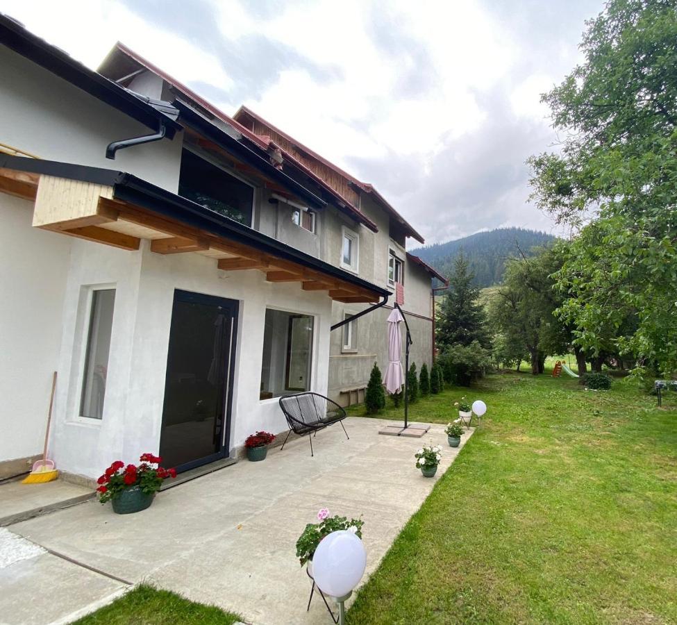 Attic 33 Apartment Campulung Moldovenesc Bagian luar foto